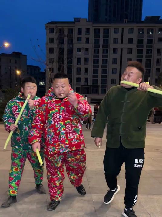 今天二娃请我下馆子，这家川菜的环境和味道都巴适！结果……