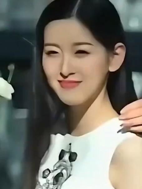 从清纯校花到干亿富豪，奶茶妹妹才是真的狠角色