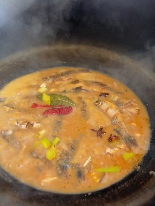 江鲫鱼炖豆腐粉条,暖身又暖心