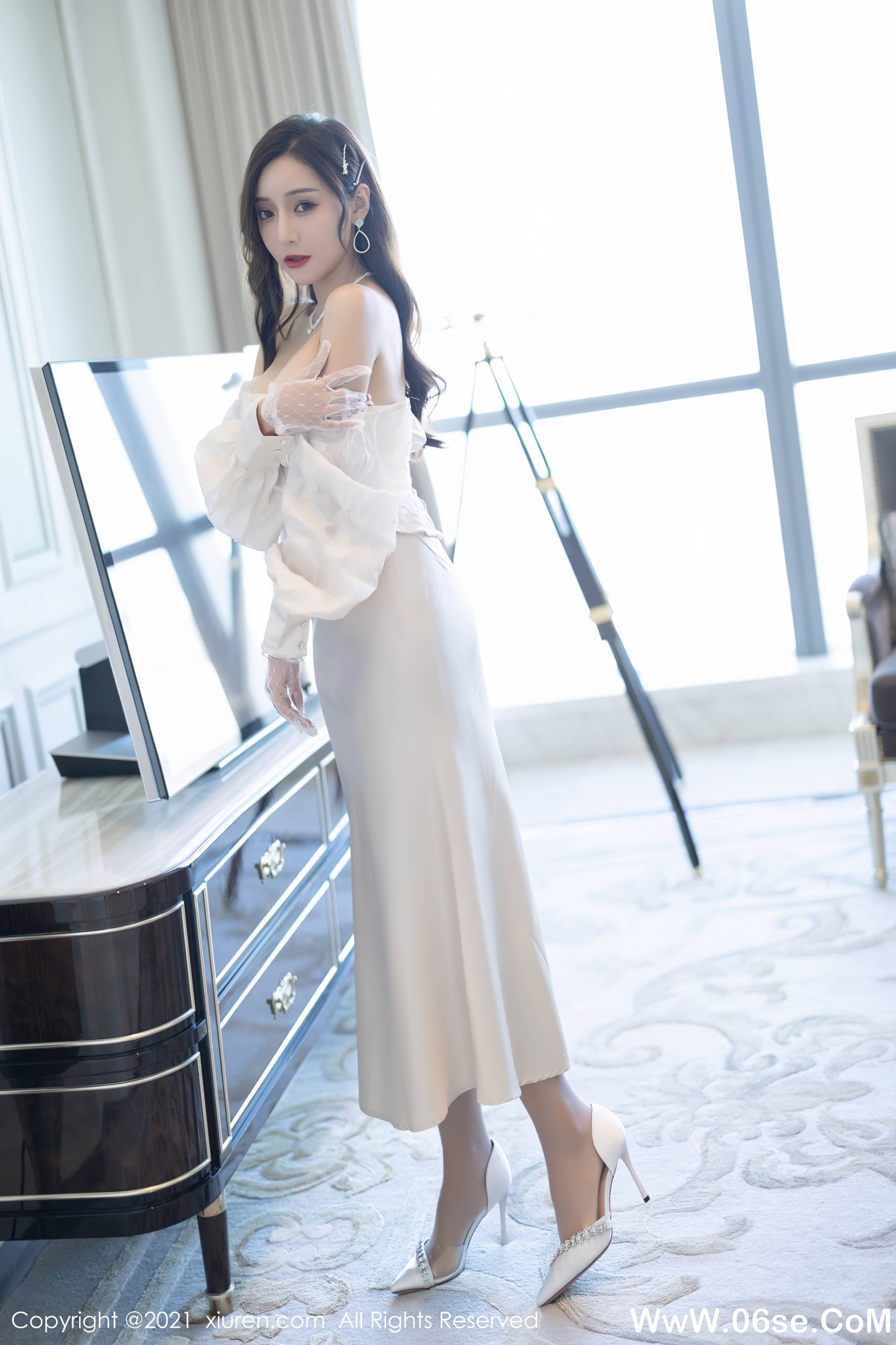 图片[5]-[XIUREN秀人网] 2021.10.28 NO.4136 王馨瑶[97+1P829M]-六色网