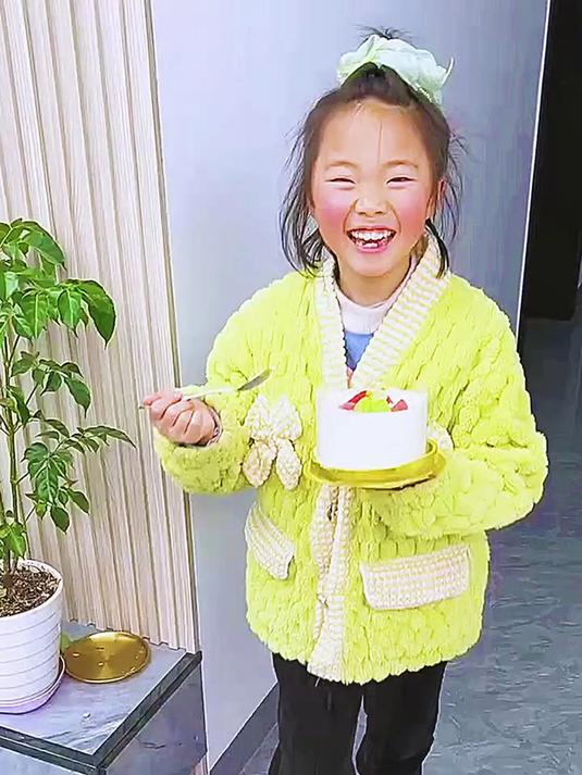 家里蛋糕小整蛊
