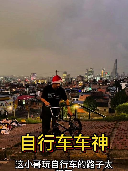 养鸡人的懒人神器,大姐用塑料瓶做自动喂鸡器
