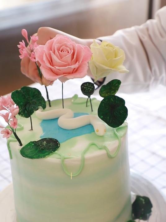 蛇年一起跟杭州新东方做蛇年蛋糕吧~