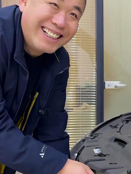精品皇冠13代半!安全行驶5万公里 12年的皇冠还能值多少钱!