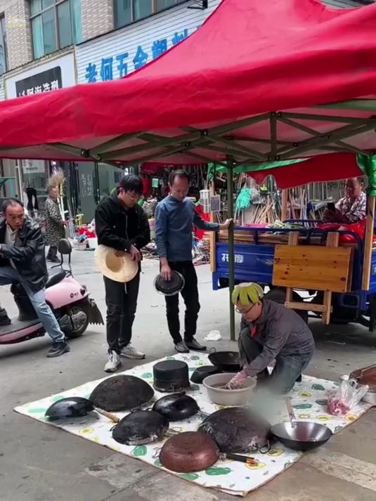 锅底怎么快速清洁？清洁锅底就用这个锅底除黑海藻泥，好用还不贵