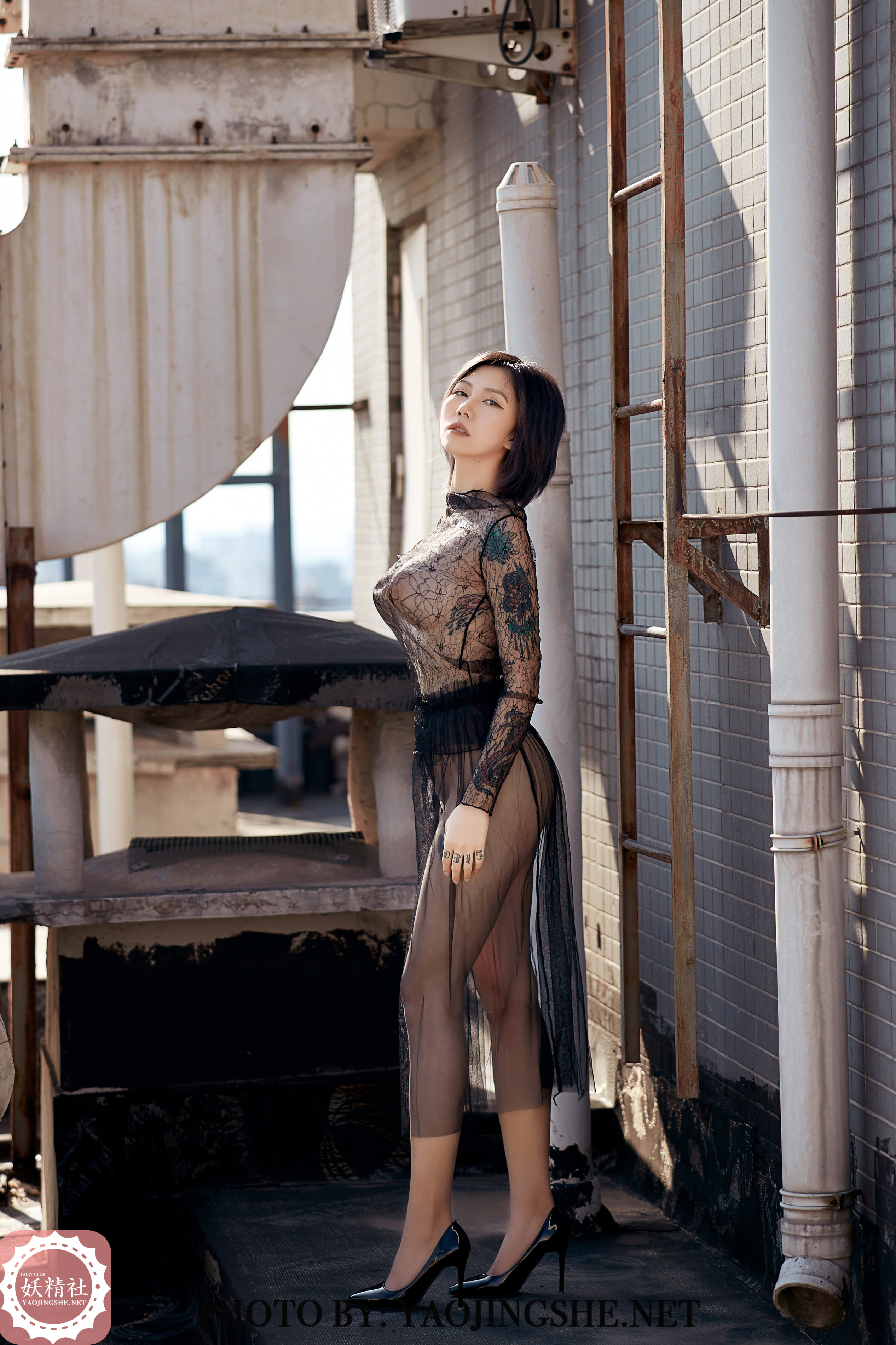 图片[2]-[YaoJingShe 妖精社] 2020.01.07 V2002 菊花 《望京》[40+1P94.7M]-六色网