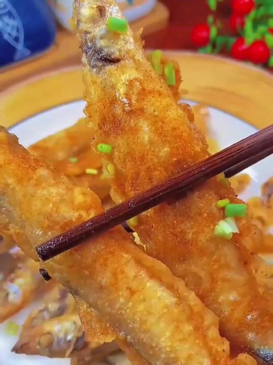 鲜冻多春鱼，处理干净，到家就能烹饪
