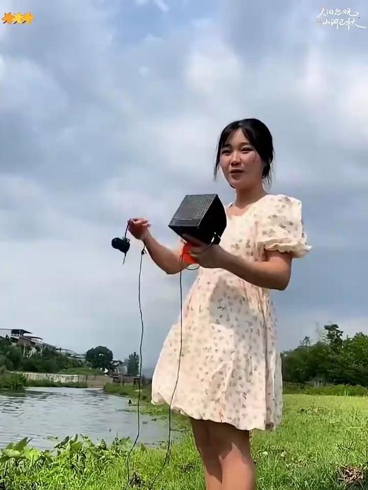 2025 新款可视探鱼器，高清水下摄像头，水底看鱼钓鱼专用探头#钓鱼神器##好物推荐#