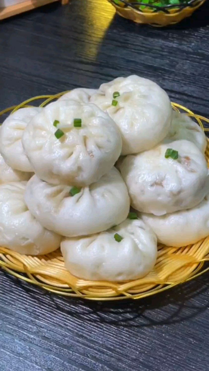 不用揉面就能做的酱肉包子