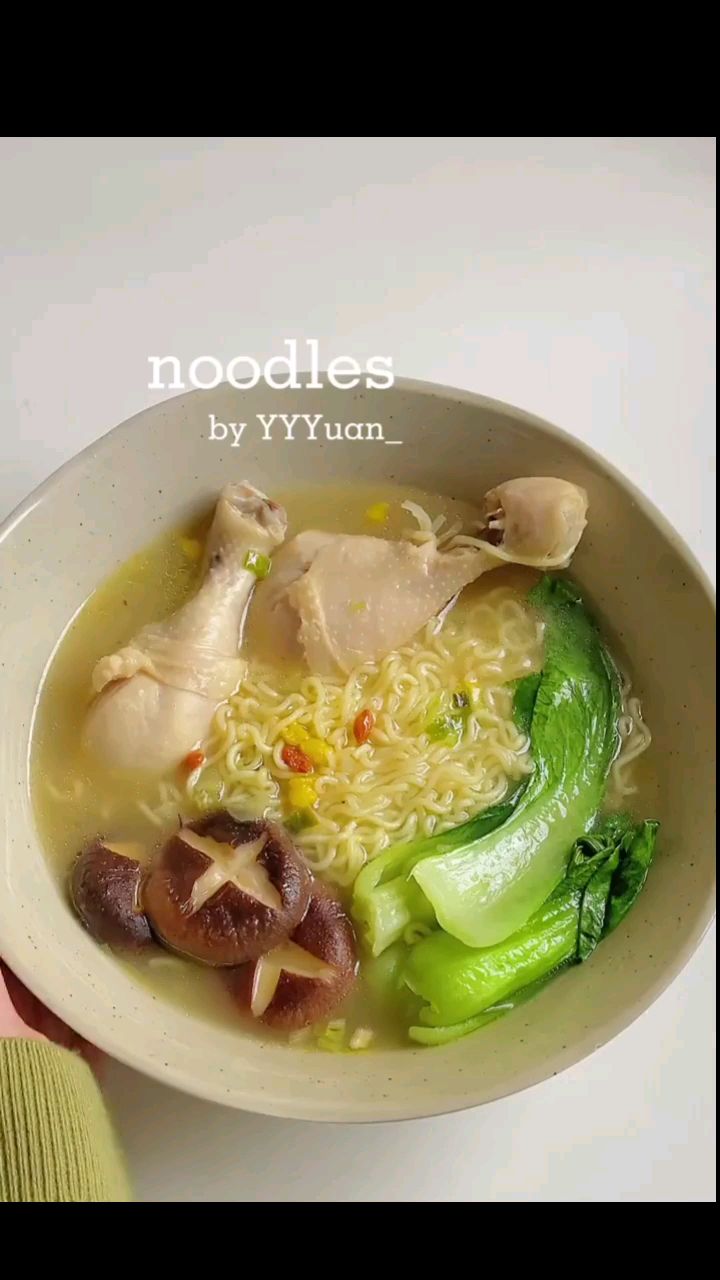 在家自己做老母鸡汤面