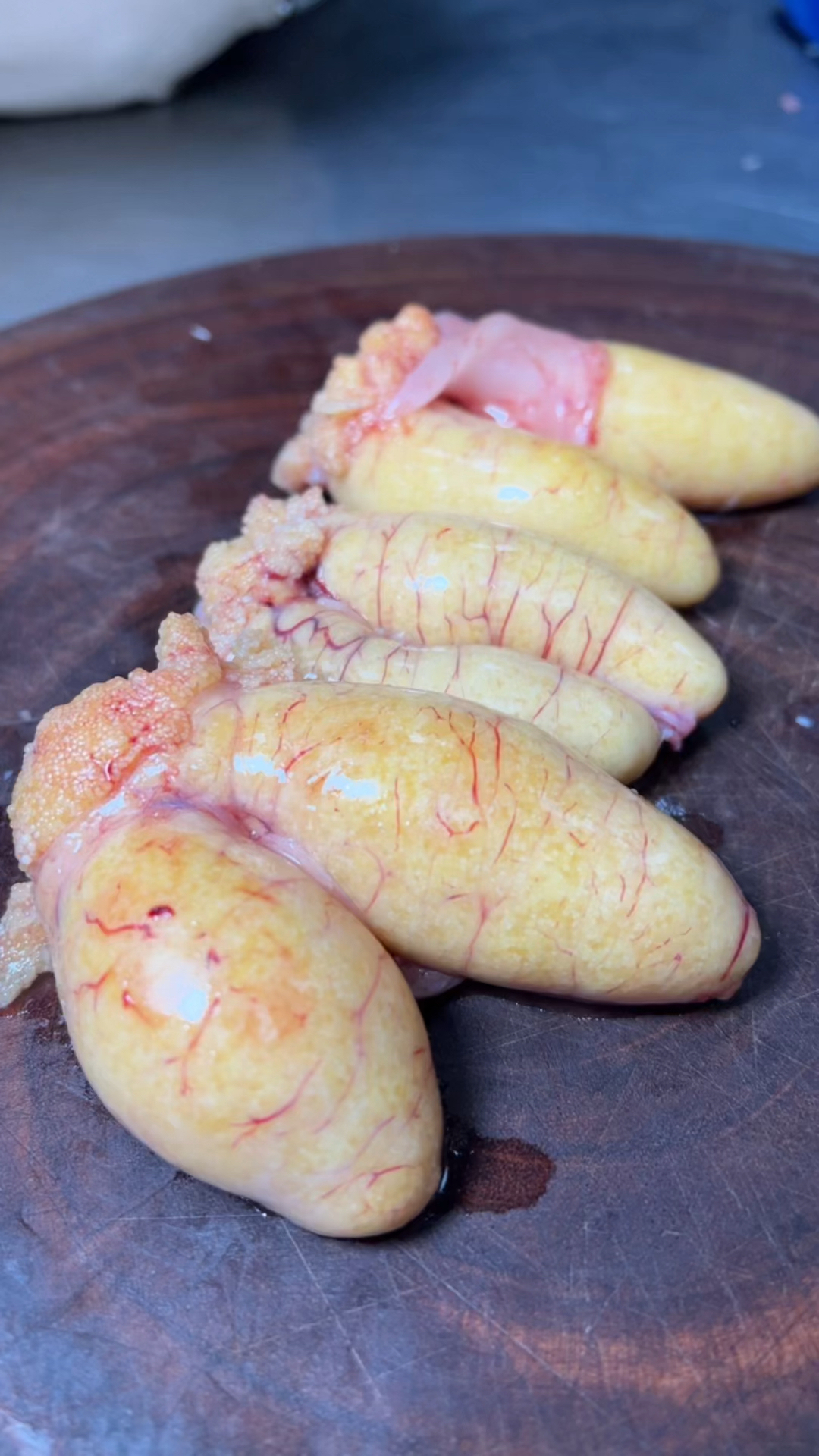 烧烤美食烤鱼子