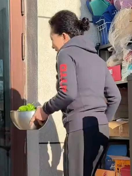 火烧肉米线原以为是黑暗料理，没想到这么好吃