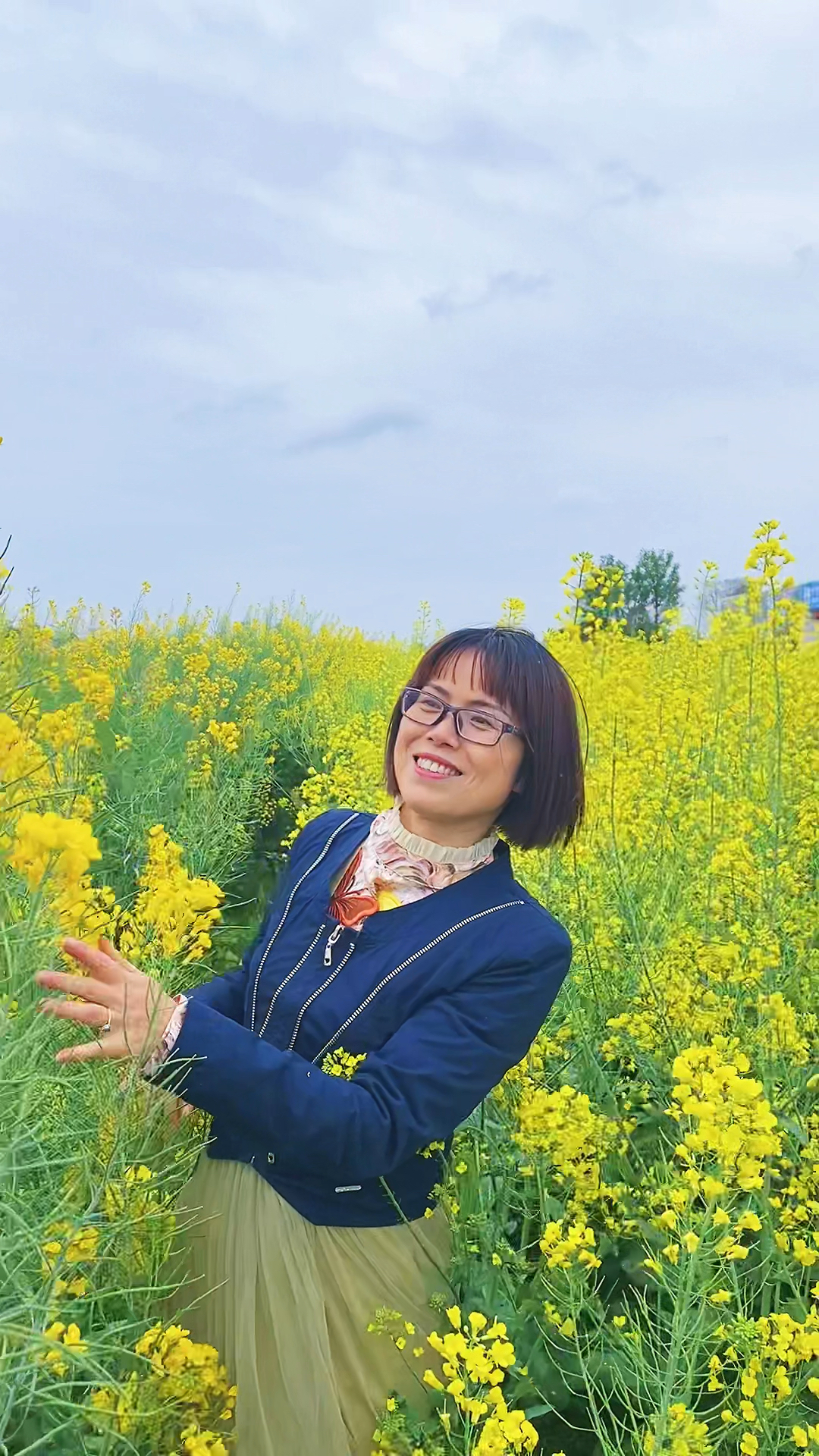 除了金黄色的油菜花?你还见过什么颜色的油菜花?