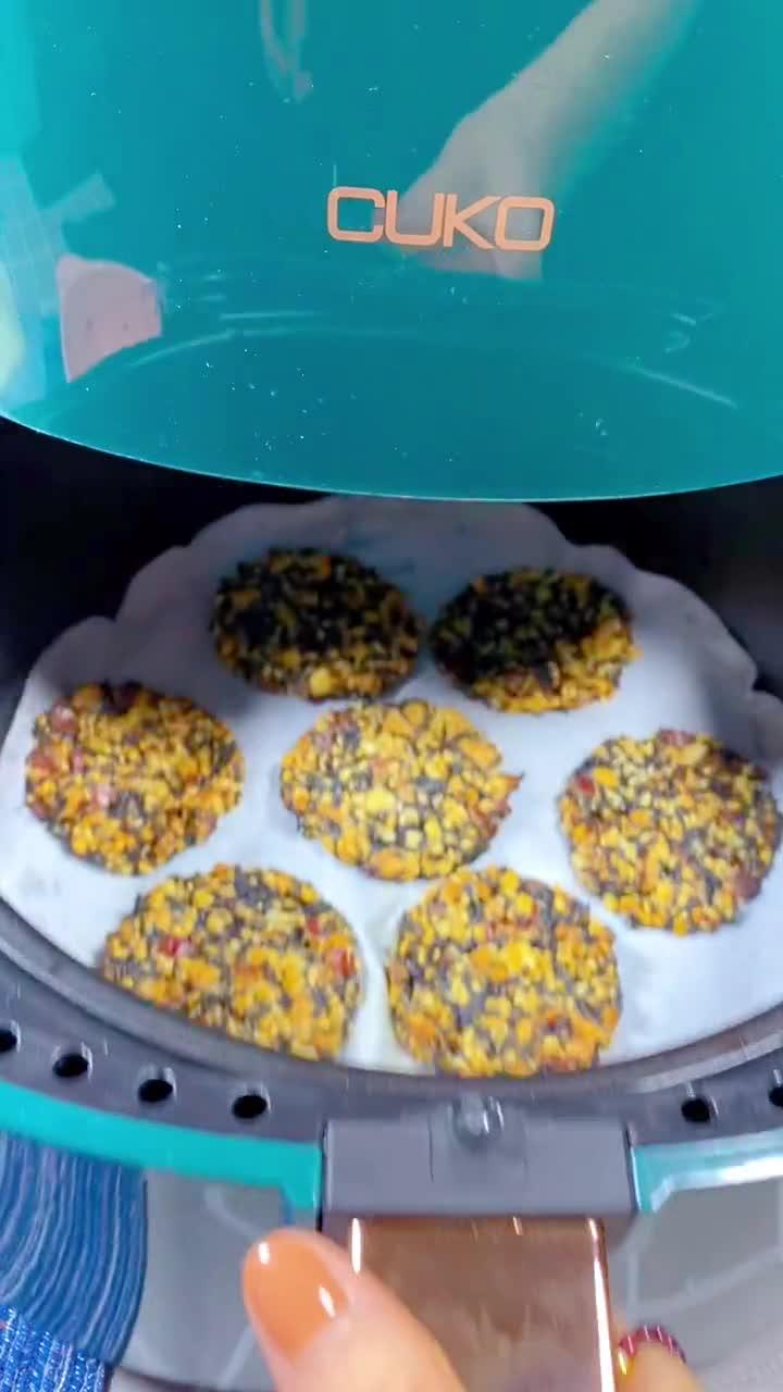 好吃又养生的芝麻饼,强烈推荐大家去试试!香香甜甜,酥酥脆脆的,一开锅满屋的香气