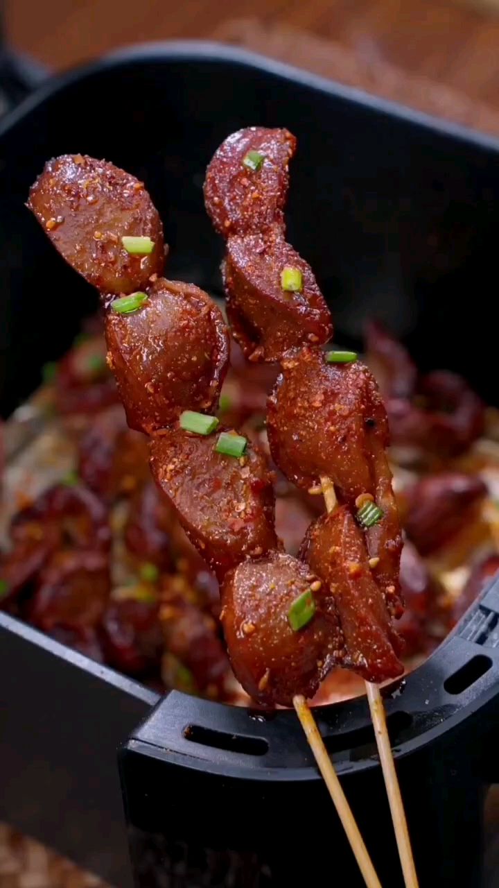 鸡胗不要只会炒着吃了,想吃烧烤,又去不了淄博的,自己在家用空气炸锅烤上几串