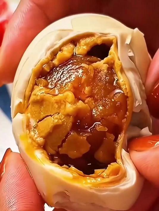 超惊艳！红树林咸海鸭蛋口感超细腻
