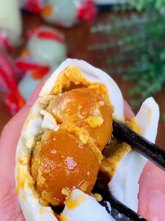 煎蛋总吃,双黄烤海鸭蛋的快乐你想象不到!?