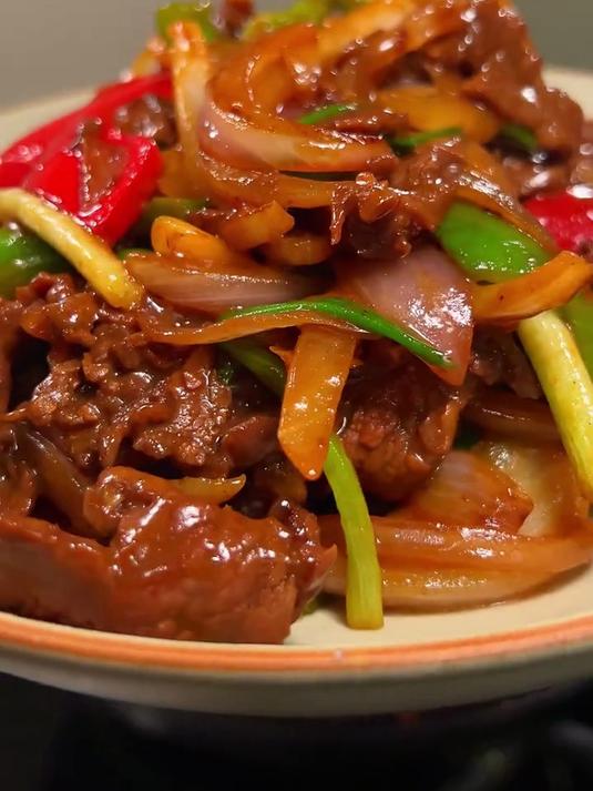 洋葱炒牛肉,简单又好吃