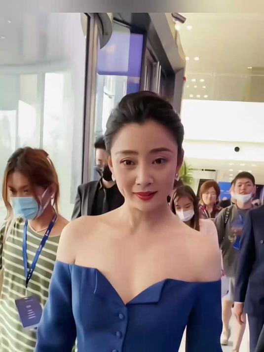殷桃 凭鸡毛飞上天,让自己的演绎事业到达巅峰,你们喜欢她吗?