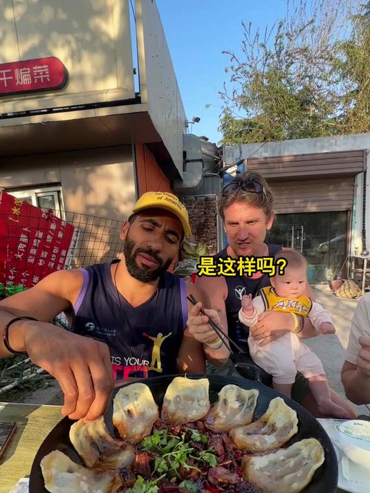 到徐州后好多人都说要吃地锅鸡，那开整吧！