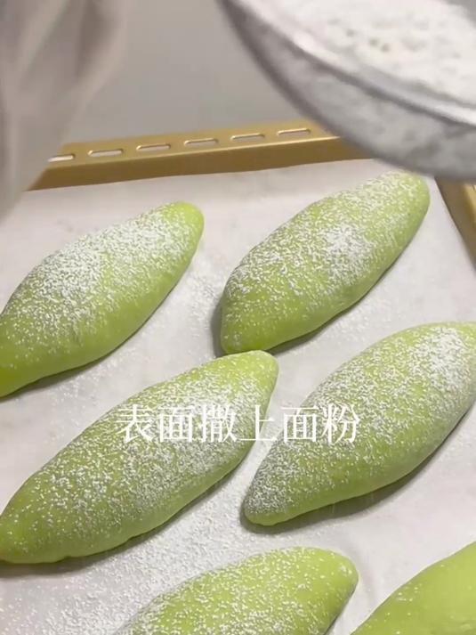 Vlog自制抹茶乳酪软面包,软乎乎的超好吃