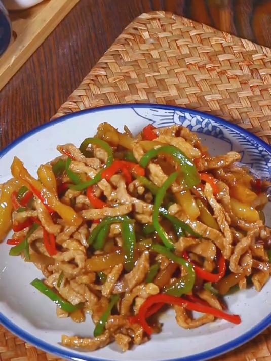 脆爽鲜嫩爽口榨菜丝不是特别咸孩子老人都愿意吃就是下饭