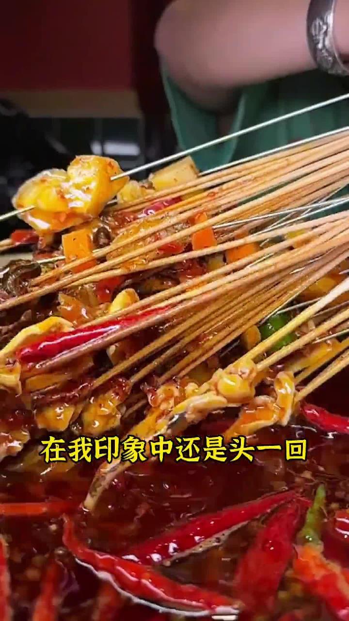沃尔玛附近新开的串串香火锅,没料菜品和味道都很不错哦