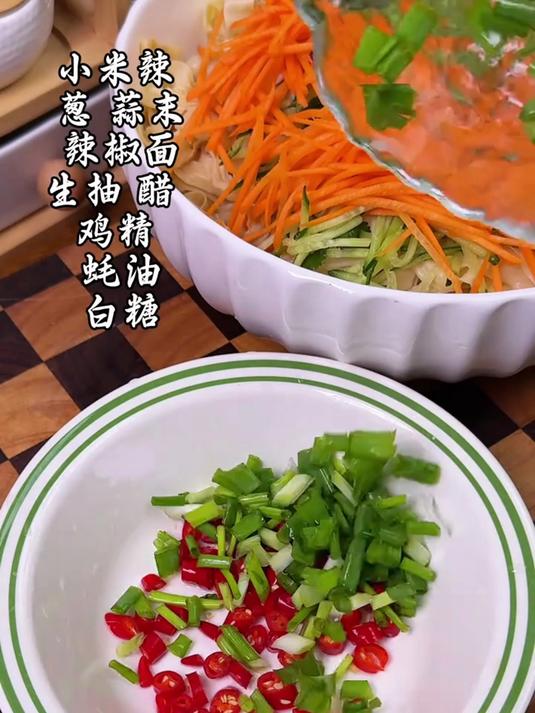 干豆皮丝凉拌清爽解腻,味道棒?