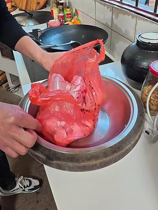 鱼子鱼泡竟然40元一斤,你们当地什么价格?