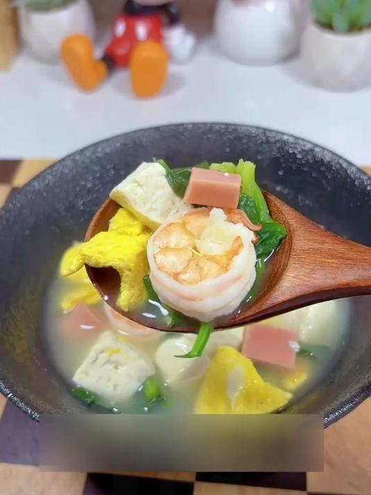 减脂期必喝，菠菜鸡蛋豆腐汤奶白鲜甜