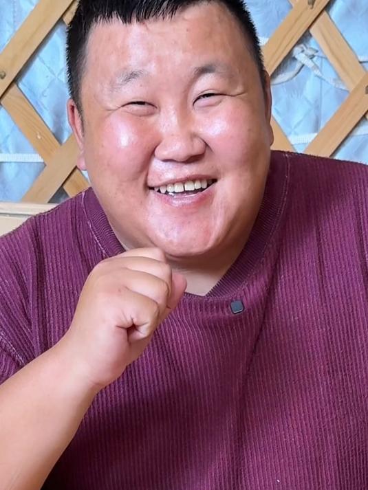 草原上的早餐就是这样,简简单单,能量满满,才能干更多的活