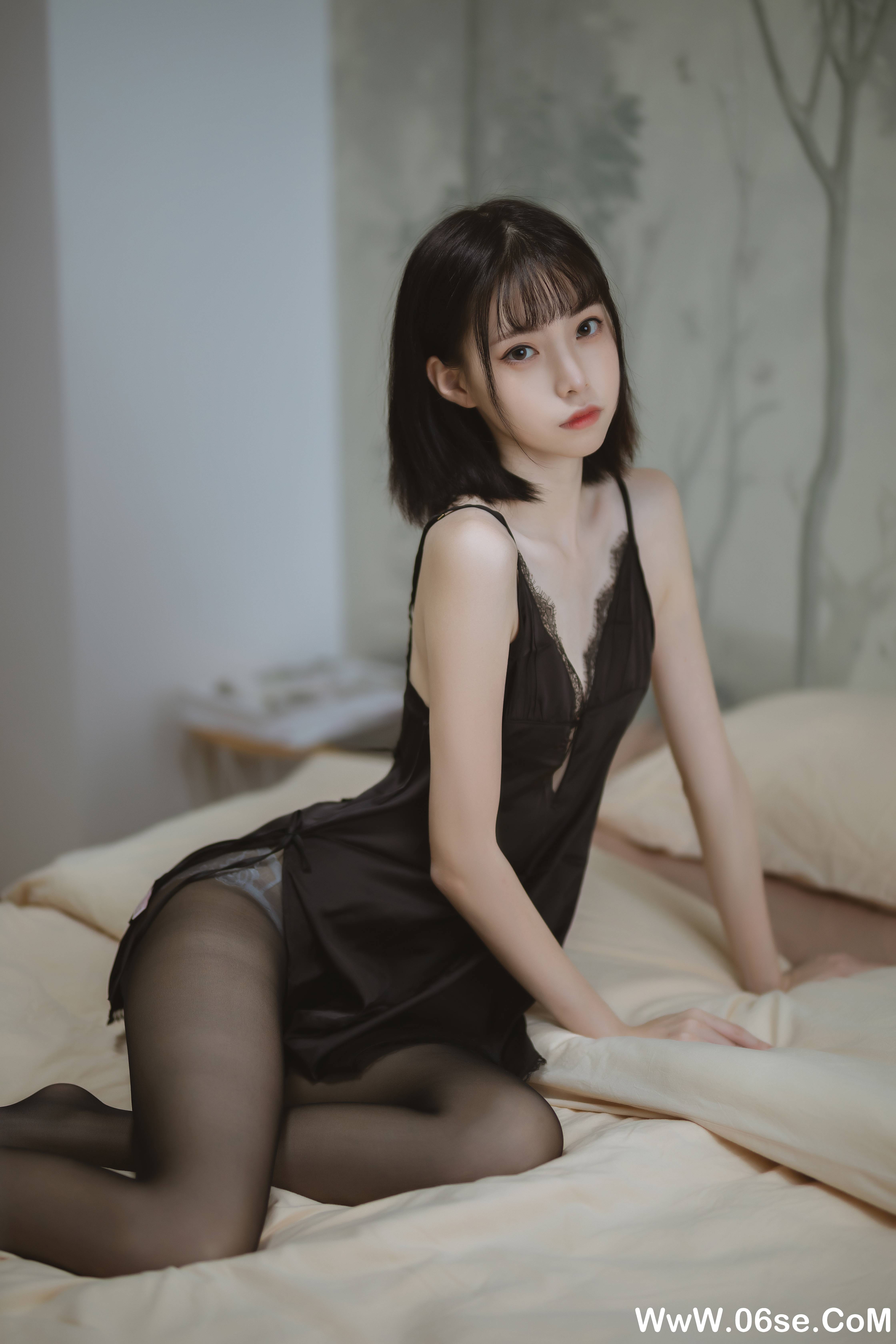 许岚 NO.006 — 黑色蕾丝睡衣[40P585M]-六色网