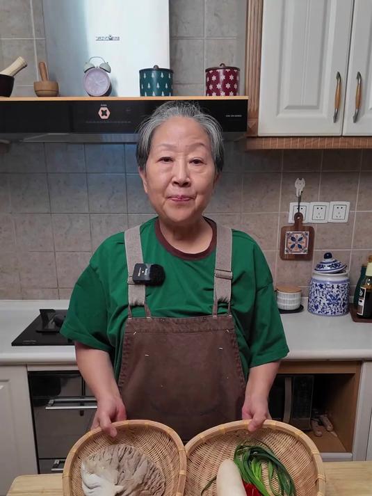 每次必点的酸萝卜炒牛百叶，也是娭毑的最爱 酸萝卜炒牛百叶