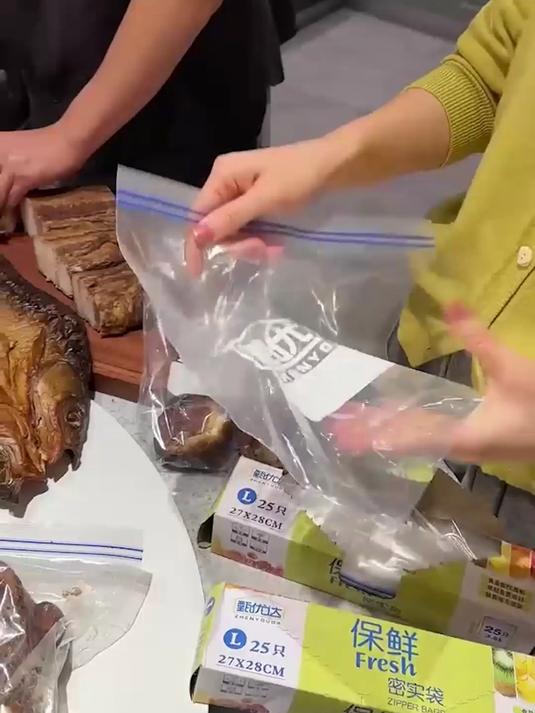 食品级密封保鲜袋，分类收纳食材，冷冻冷藏锁鲜更持久，很实用！#食品密封保鲜袋##食品保鲜袋