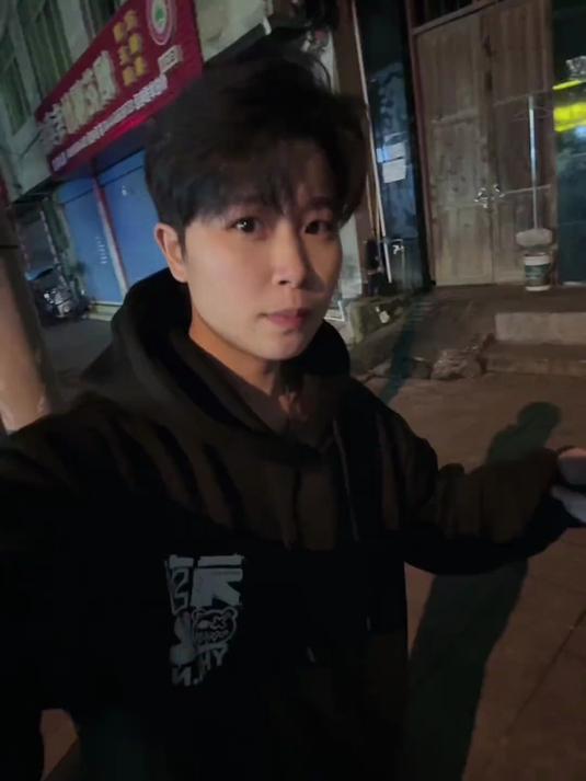 别再要什么入冬的第一杯奶茶,第一顿火锅