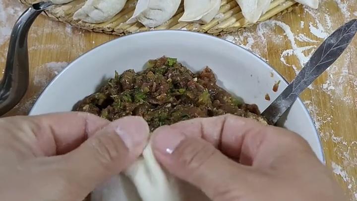 解锁饺子新包法:创意造型与实用技巧全解析 #饺子新包法