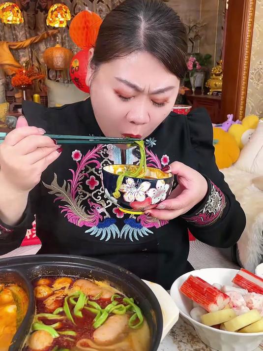 网红特产贡菜,脆嫩爽口,适合凉拌、炒菜等多种烹饪!