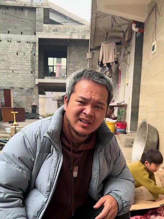 带你们看看云南熏腊肉