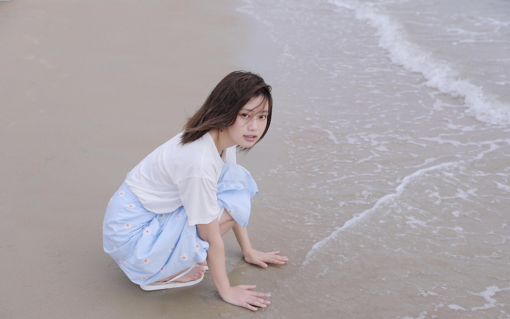 图片[2]-浅蓝的大海-六色网