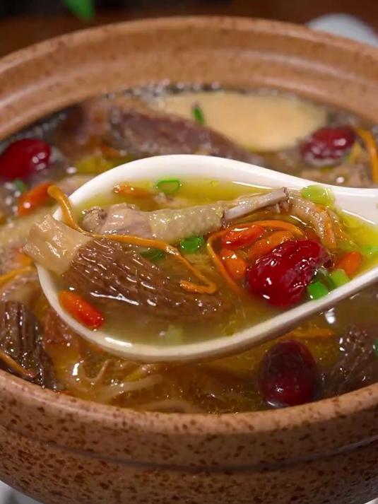 入秋后别总是奶茶多喝鸽子汤