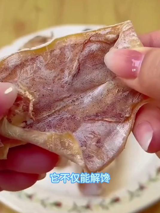 炭烤鱿鱼丝鲜美无比,便携多用随时尝,速购尽享海洋味!
