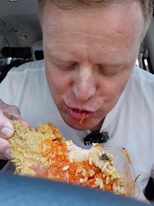 炸鸡腿 梅菜扣肉 蛋炒饭