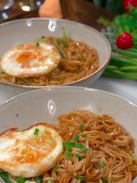 这是我家孩子每天点名都要吃的葱油拌面