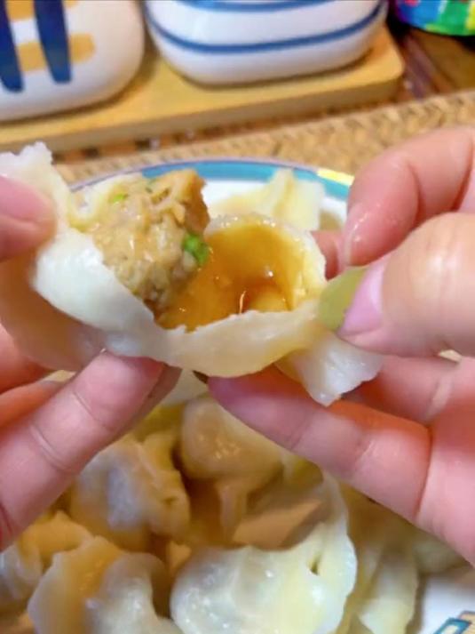 做个猪肉莲藕馅的饺子，特别的香