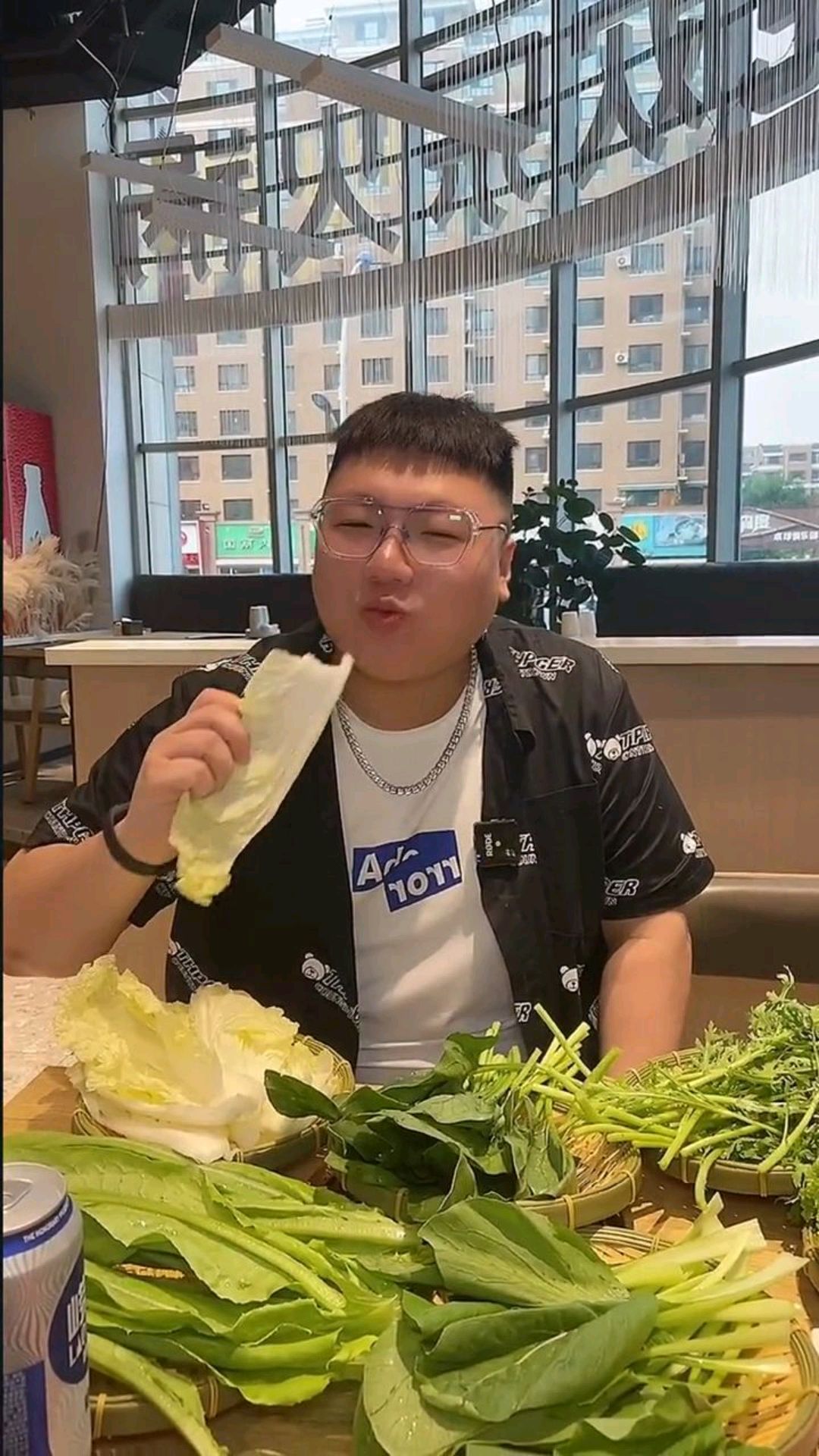 在鞍山这家火锅店终于实现了青菜自由了,干吃不胖的一定要来