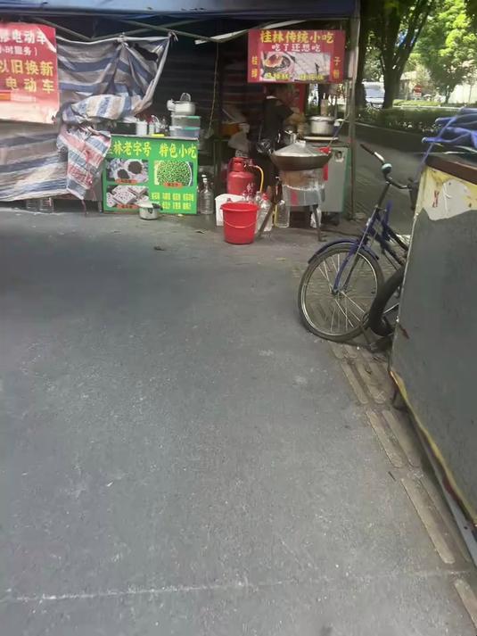 今天吃新鲜出炉的马蹄糕