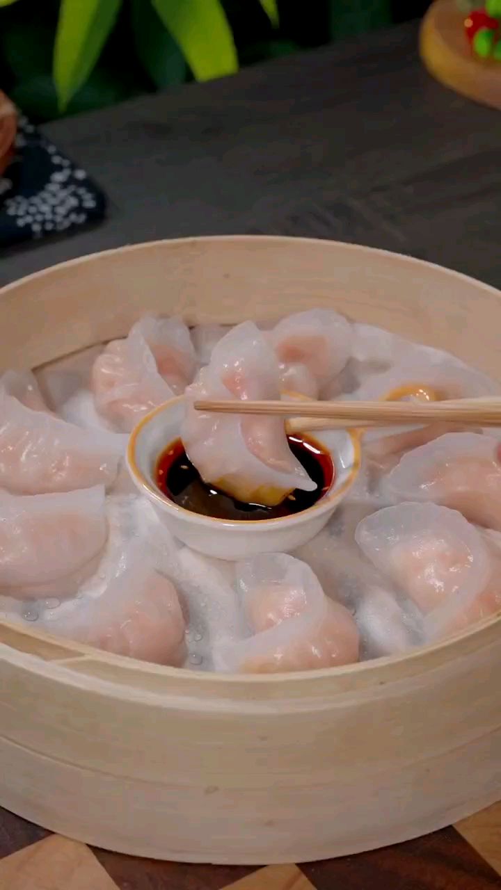 水晶虾仁蒸饺