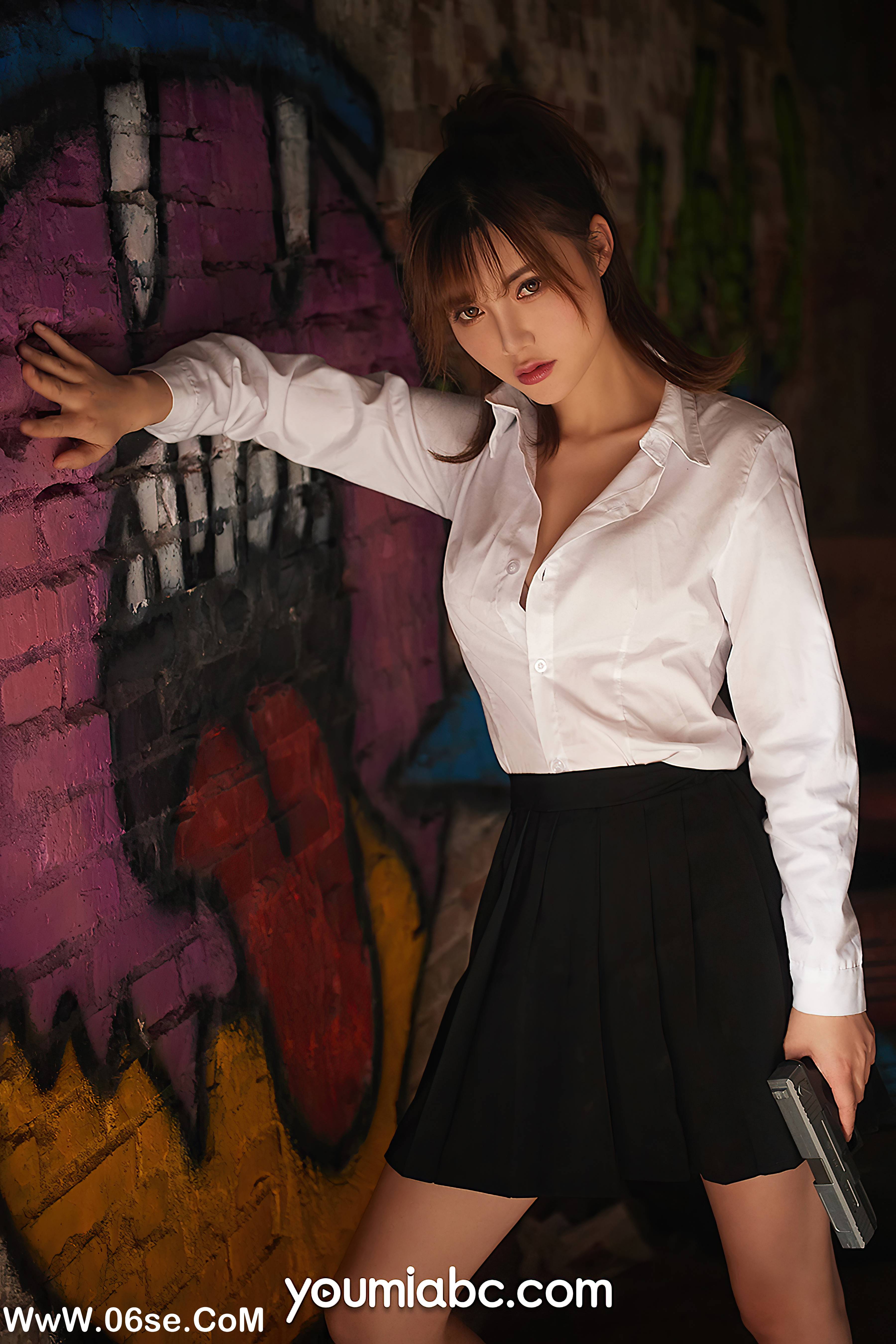 图片[22]-[YouMi尤蜜] 2020.08.27 火辣女特工 奶茶Emily[34+1P755M]-六色网