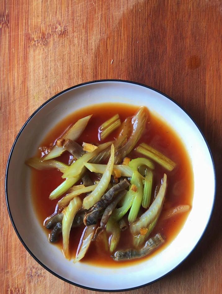 沙虫干的最佳搭配,像我这样配西芹最佳