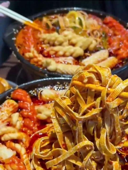 居家解馋常备淄博烧烤料，闲来无事烤点食材，轻松享受舌尖美味